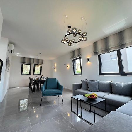 Beachfront House Olbia With Private Parking Трогір Екстер'єр фото