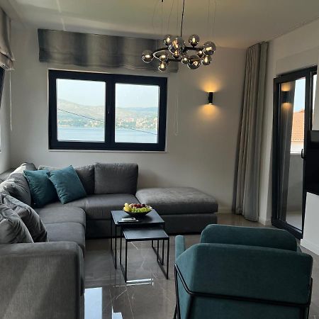 Beachfront House Olbia With Private Parking Трогір Екстер'єр фото