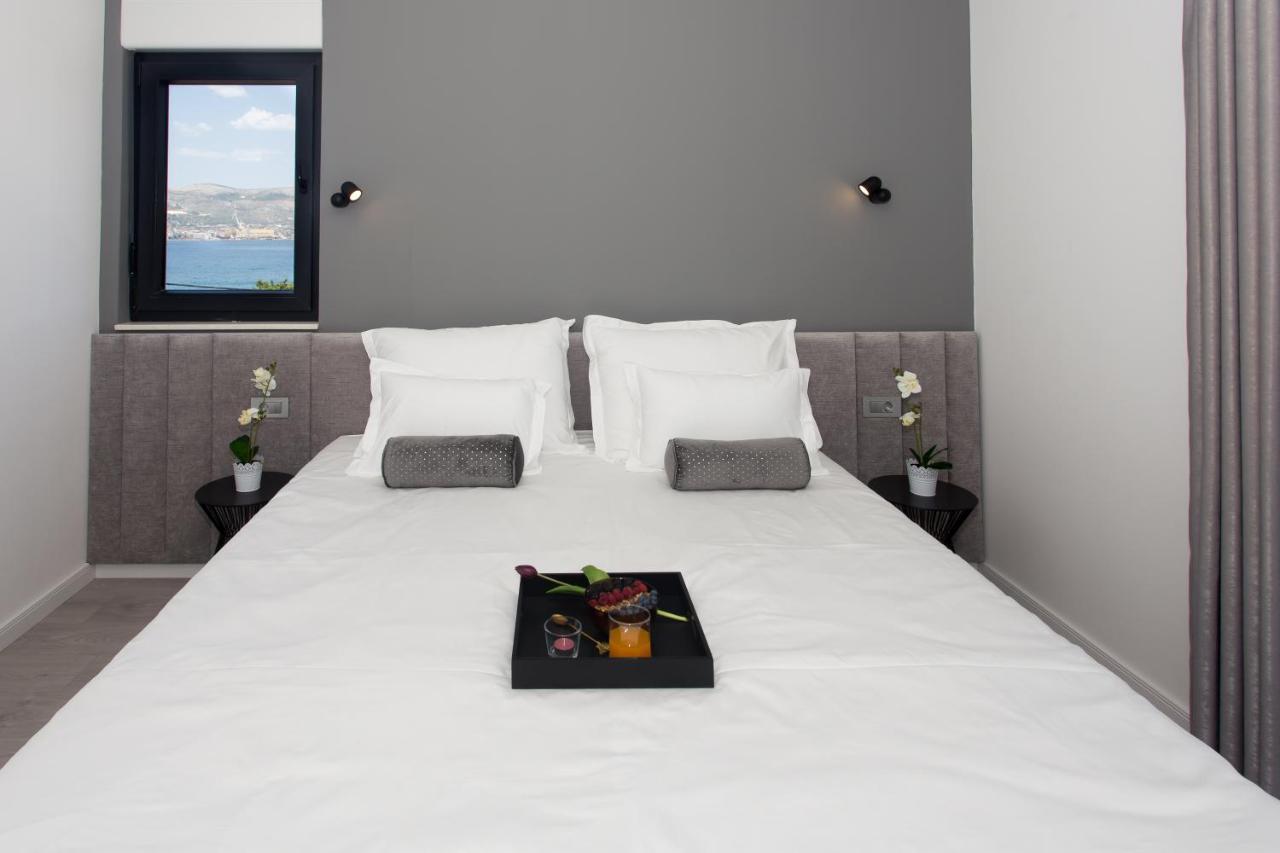 Beachfront House Olbia With Private Parking Трогір Екстер'єр фото