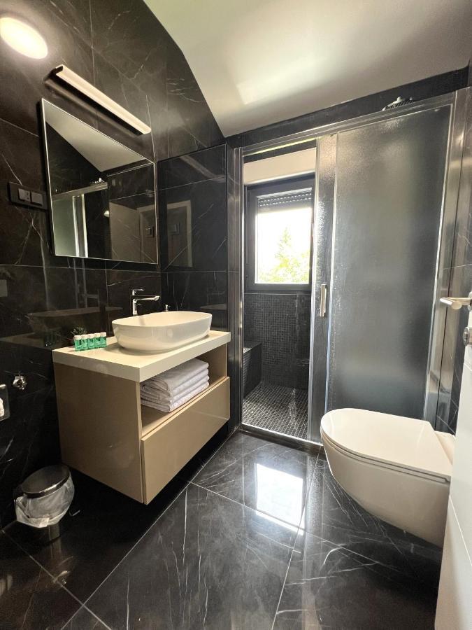 Beachfront House Olbia With Private Parking Трогір Екстер'єр фото